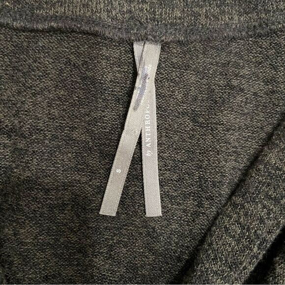 Anthropologie Dark Gray V-Neck Front Twist Long Sleeve Crop Sweater Size S - Picture 2 of 5
